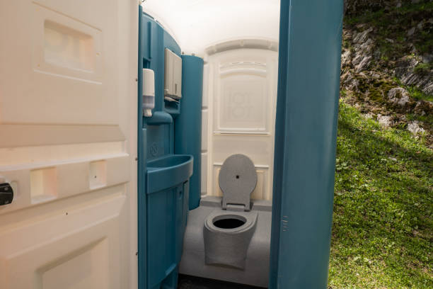 Best Portable restroom trailer rental  in Glens Falls North, NY